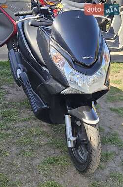 Макси-скутер Honda PCX 125 2014 в 