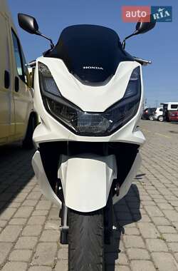 Вантажні моторолери, мотоцикли, скутери, мопеди Honda PCX 125 2023 в 