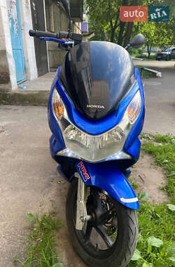 Макси-скутер Honda PCX 125 2014 в 
