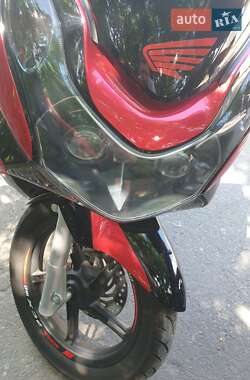 Макси-скутер Honda PCX 125 2014 в 