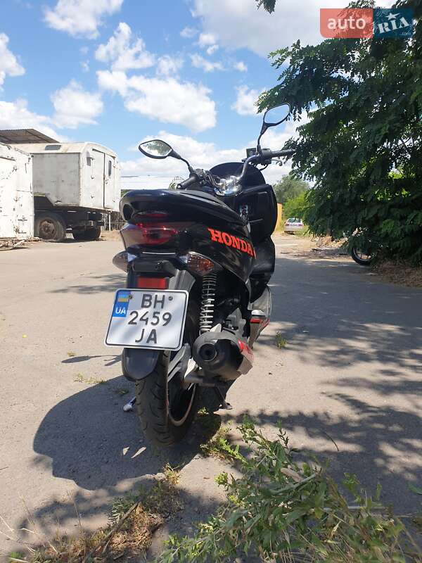 Макси-скутер Honda PCX 125 2014 в Одессе фото 4 Макси-скутер Honda PCX 125 2014 в Одессе