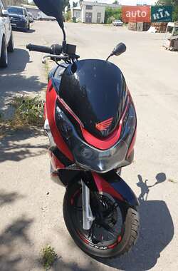 Макси-скутер Honda PCX 125 2014 в 