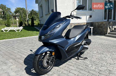 Максі-скутер Honda PCX 125 2024 в Чернівцях