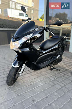 Макси-скутер Honda PCX 125 2010 в 