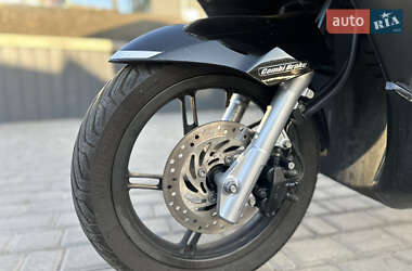 Макси-скутер Honda PCX 125 2010 в 