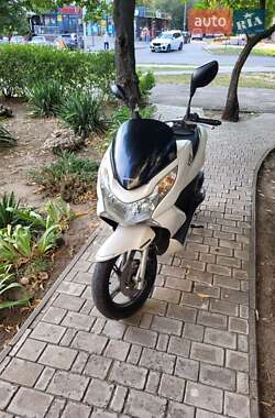Грузовые мотороллеры, мотоциклы, скутеры, мопеды Honda PCX 125 2010 в Запорожье