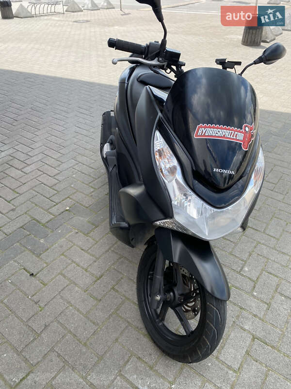 Скутер Honda PCX 150 2015 в Харькове фото 11 Скутер Honda PCX 150 2015 в Харькове