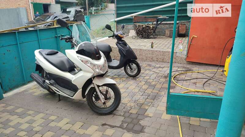 Вантажні моторолери, мотоцикли, скутери, мопеди Honda PCX 150 2014 в Хмельницькому