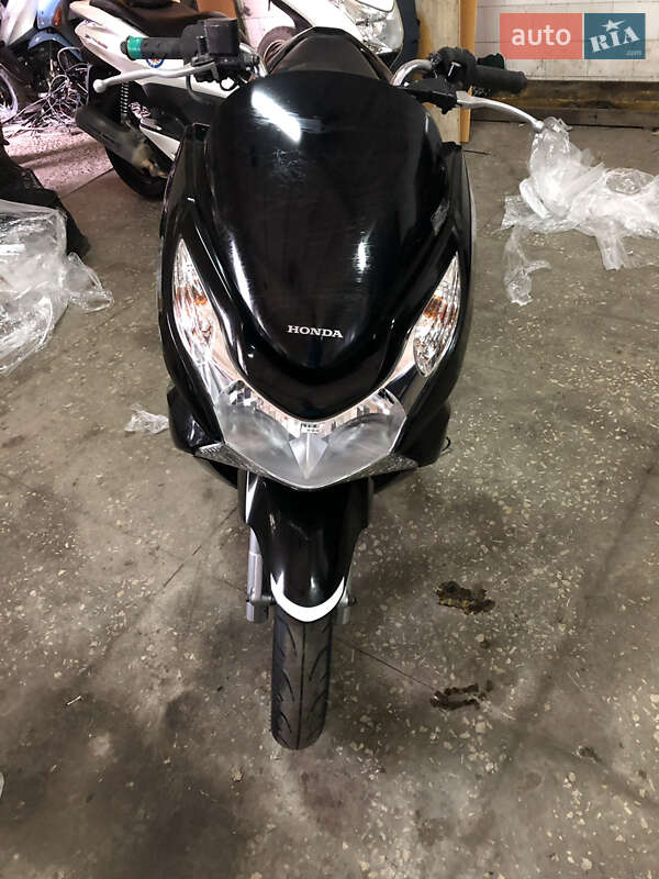 Максі-скутер Honda PCX 150 2017 в Сарнах