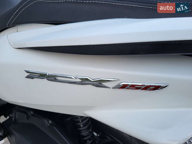 Макси-скутер Honda PCX 150 2015 в Десне