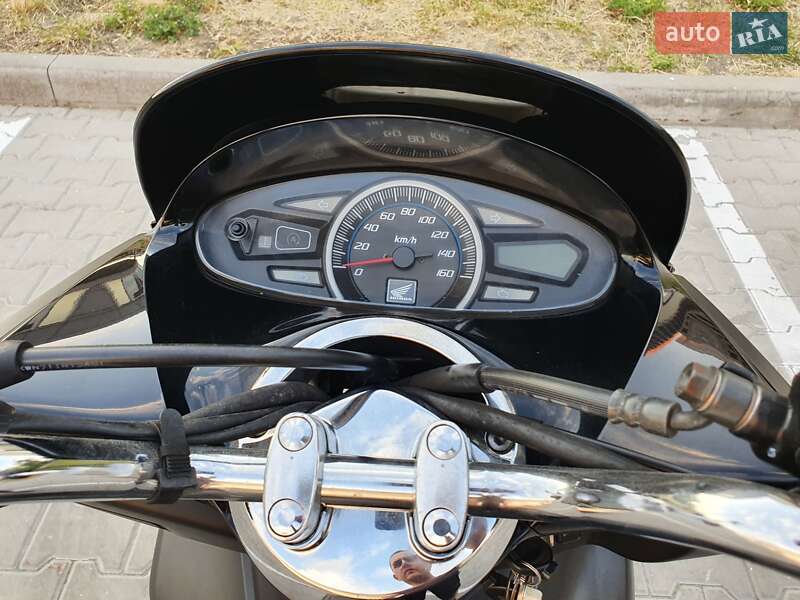 Макси-скутер Honda PCX 150 2014 в Чернигове
