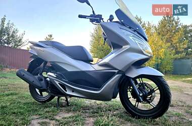 Макси-скутер Honda PCX 150 2014 в 