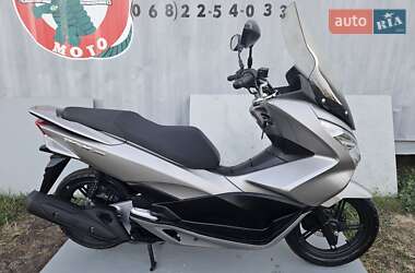Макси-скутер Honda PCX 150 2014 в 