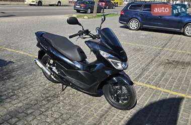 Скутер Honda PCX 150 2015 в 