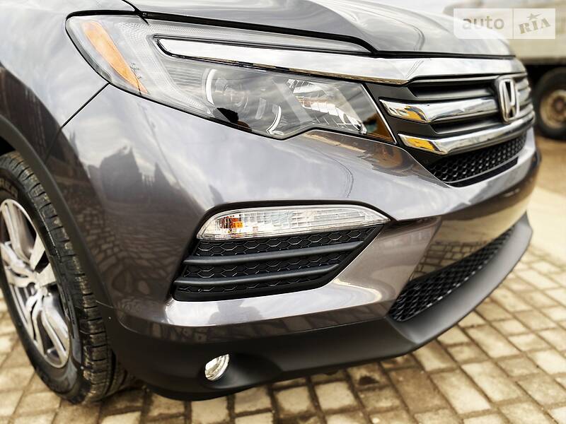 Позашляховик / Кросовер Honda Pilot 2016 в Чернівцях
