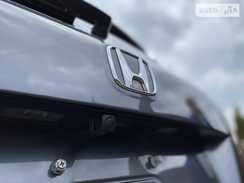 Позашляховик / Кросовер Honda Pilot 2016 в Чернівцях
