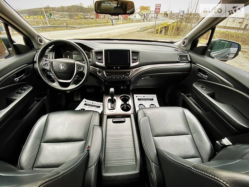 Позашляховик / Кросовер Honda Pilot 2016 в Чернівцях