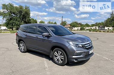 Позашляховик / Кросовер Honda Pilot 2016 в 
