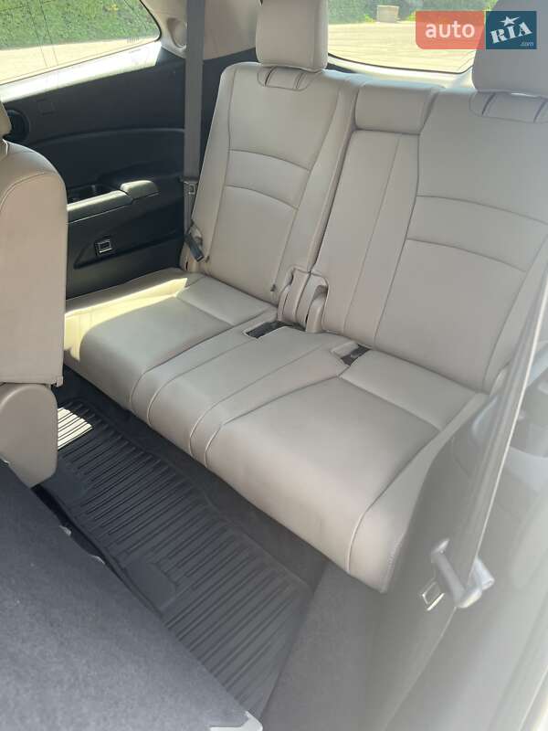 Позашляховик / Кросовер Honda Pilot 2017 в Дніпрі фото 33 Позашляховик / Кросовер Honda Pilot 2017 в Дніпрі