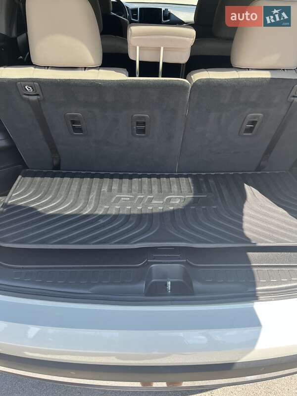Позашляховик / Кросовер Honda Pilot 2017 в Дніпрі фото 42 Позашляховик / Кросовер Honda Pilot 2017 в Дніпрі