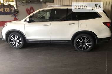 Внедорожник / Кроссовер Honda Pilot 2018 в Киеве