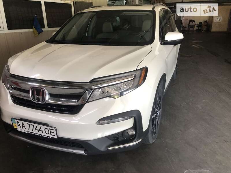 Внедорожник / Кроссовер Honda Pilot 2018 в Киеве