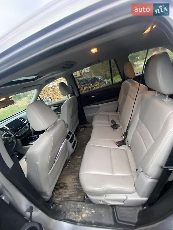 Внедорожник / Кроссовер Honda Pilot 2016 в Львове