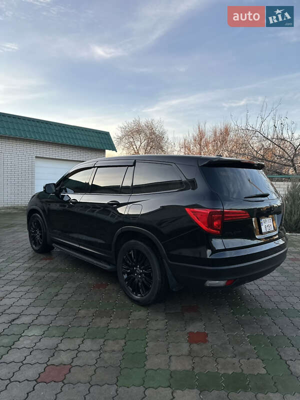 Внедорожник / Кроссовер Honda Pilot 2016 в Запорожье