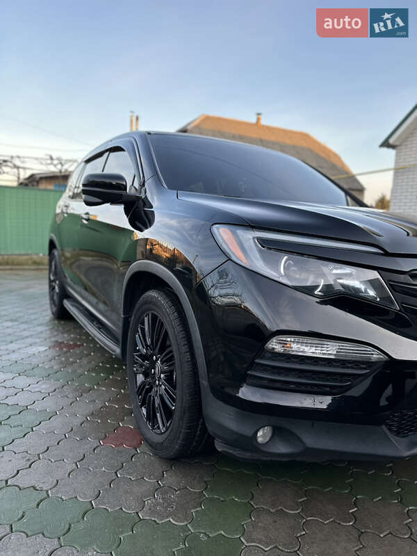 Внедорожник / Кроссовер Honda Pilot 2016 в Запорожье