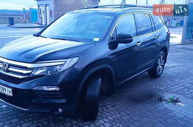 Позашляховик / Кросовер Honda Pilot 2017 в 