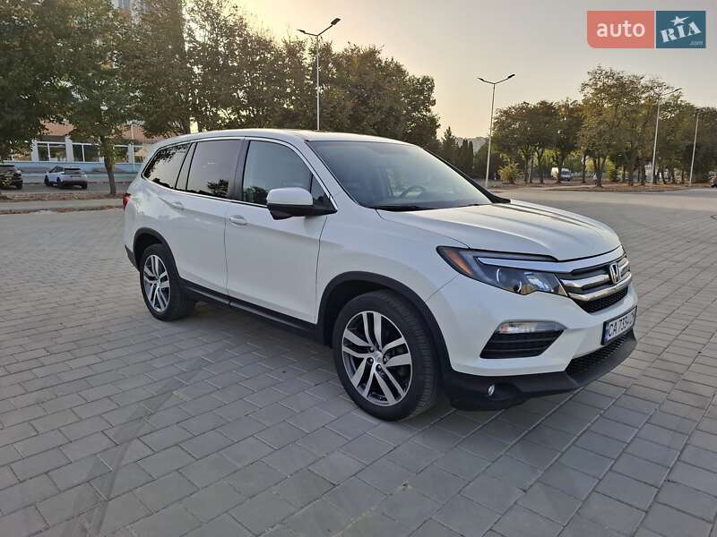 Внедорожник / Кроссовер Honda Pilot 2017 в Черкассах