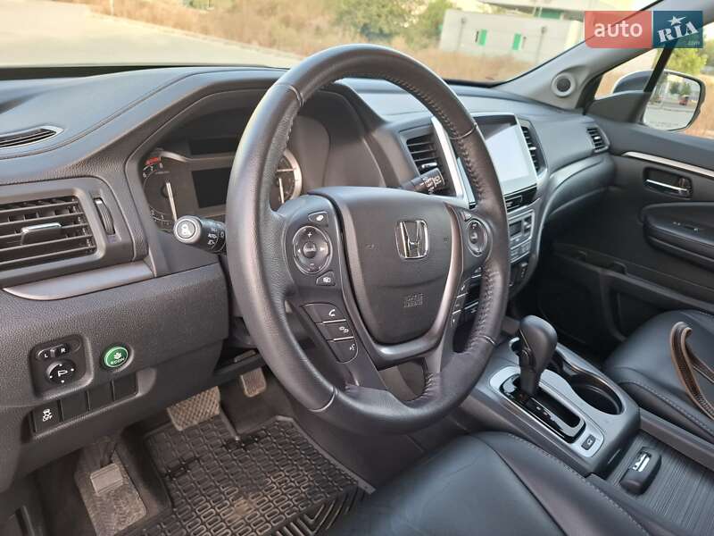 Внедорожник / Кроссовер Honda Pilot 2017 в Черкассах