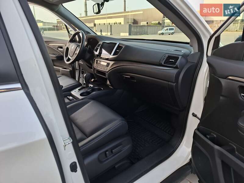 Внедорожник / Кроссовер Honda Pilot 2017 в Черкассах