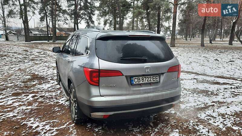Внедорожник / Кроссовер Honda Pilot 2017 в Чернигове