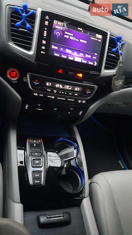 Внедорожник / Кроссовер Honda Pilot 2017 в Чернигове