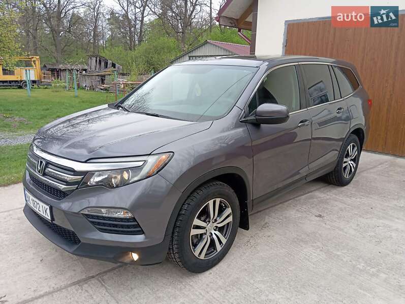 Внедорожник / Кроссовер Honda Pilot 2016 в Ровно