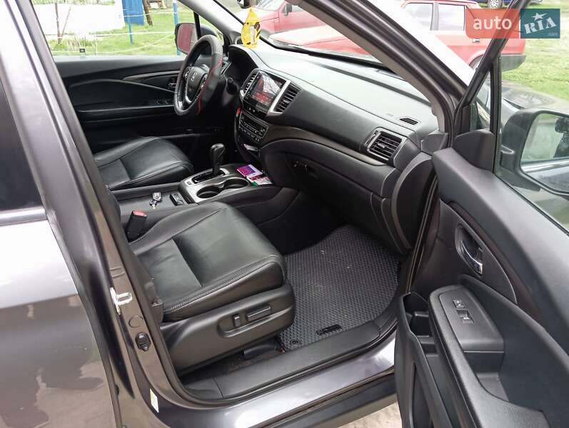 Внедорожник / Кроссовер Honda Pilot 2016 в Ровно