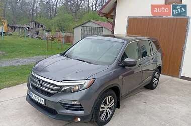 Позашляховик / Кросовер Honda Pilot 2016 в Рівному