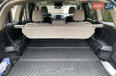 Позашляховик / Кросовер Honda Pilot 2017 в 