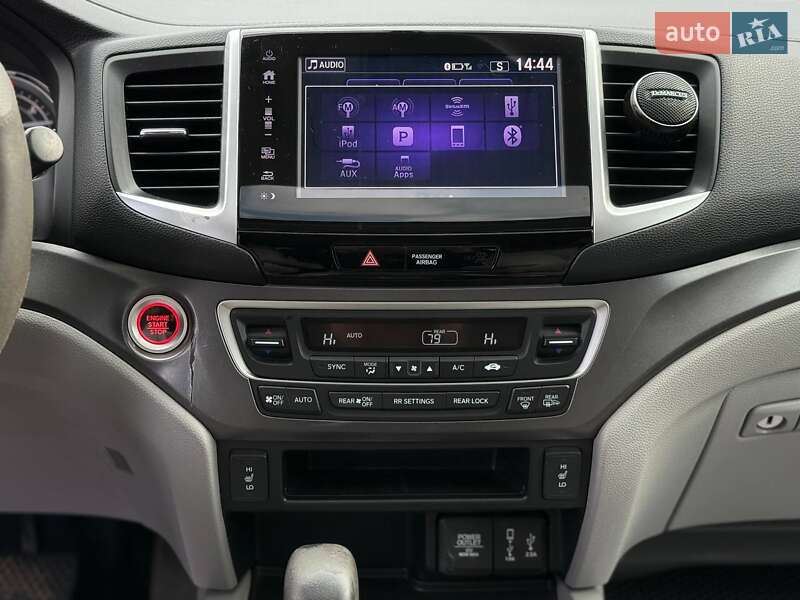 Внедорожник / Кроссовер Honda Pilot 2017 в Киеве