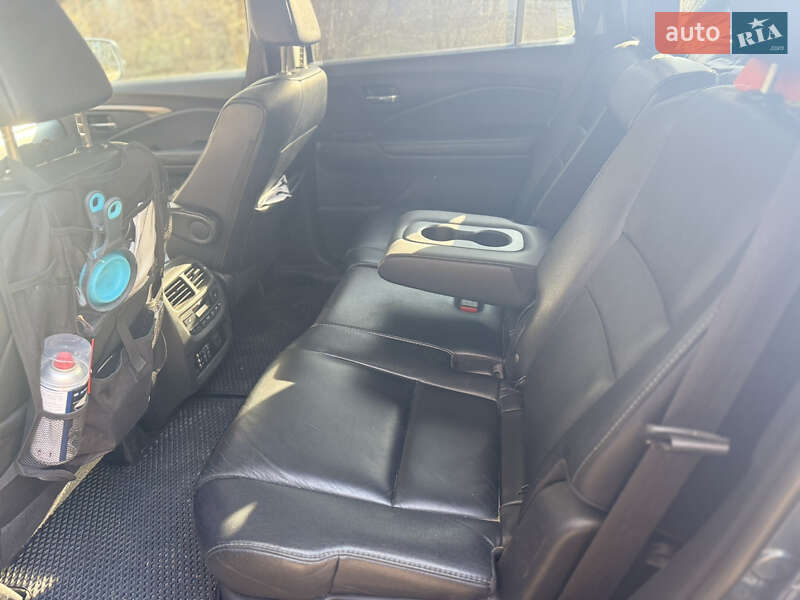 Внедорожник / Кроссовер Honda Pilot 2017 в Киеве