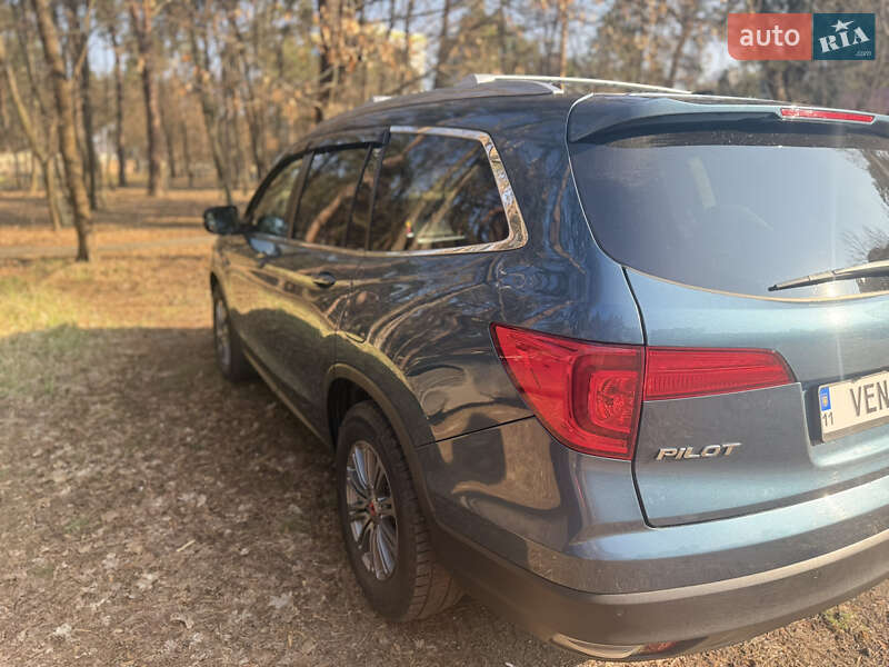 Внедорожник / Кроссовер Honda Pilot 2017 в Киеве