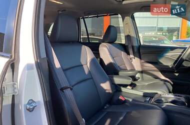 Позашляховик / Кросовер Honda Pilot 2022 в 