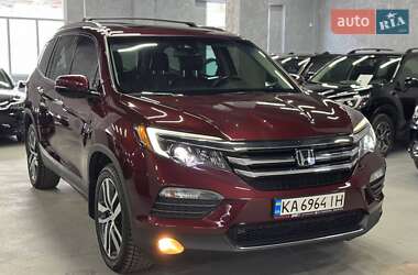 Позашляховик / Кросовер Honda Pilot 2018 в 