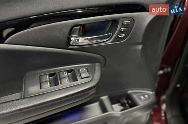 Позашляховик / Кросовер Honda Pilot 2018 в 
