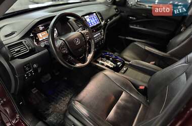 Позашляховик / Кросовер Honda Pilot 2018 в 