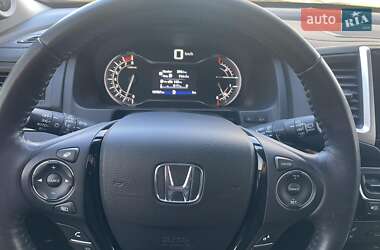 Позашляховик / Кросовер Honda Pilot 2018 в 