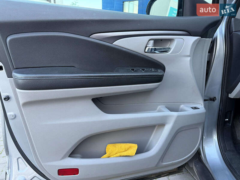 Внедорожник / Кроссовер Honda Pilot 2016 в Одессе
