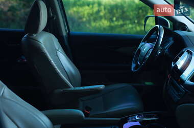Внедорожник / Кроссовер Honda Pilot 2017 в 