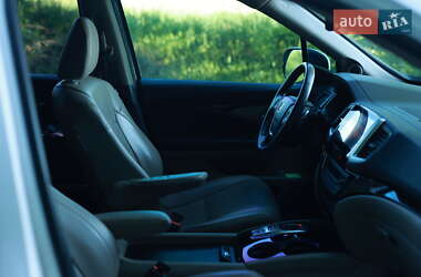 Внедорожник / Кроссовер Honda Pilot 2017 в 